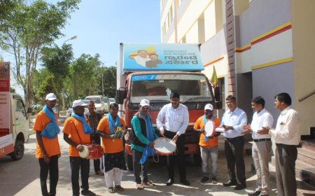 ಸರ್ಕಾರದ ಪಂಚ ಗ್ಯಾರಂಟಿ ಯೋಜನೆಗಳ ಕಲಾಜಾಥ ವಿಶೇಷ ಪ್ರಚಾರಾಂದೋಲನಕ್ಕೆ ಜಿಲ್ಲಾಧಿಕಾರಿ ಎಸ್.ಜೆ.ಸೋಮಶೇಖರ್ ಚಾಲನೆ