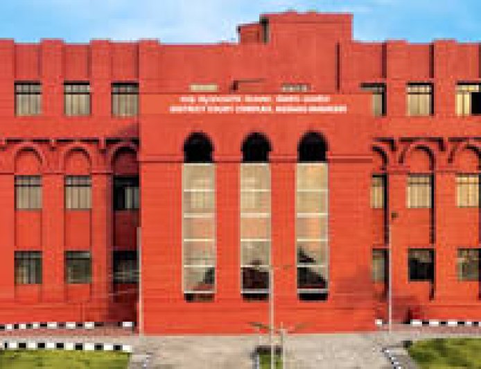 ಮಡಿಕೇರಿ :ಕೋರ್ಟ್ ಗೆ ಬಾಂಬ್ ಬೆದರಿಕೆ; ಪೊಲೀಸರಿಂದ ಶೋಧ ಹುಸಿ ಬಾಂಬ್ ಕರೆ ವಿರುದ್ಧ ಪ್ರಕರಣ ದಾಖಲು