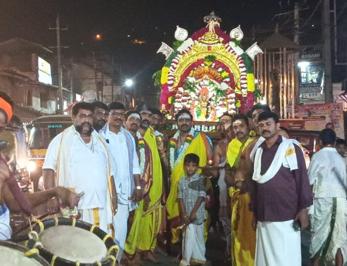 ವಿರಾಜಪೇಟೆ: ಶಿವರಾತ್ರಿ ಪ್ರಯುಕ್ತ ಅಂಗಳಾಪರಮೇಶ್ವರಿ ದೇವಿಯ ಪಲ್ಲಕ್ಕಿ ಉತ್ಸವ