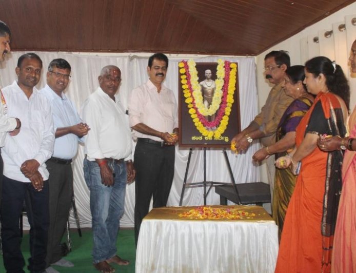 ಕನ್ನಡ ಸಾಹಿತ್ಯ ಲೋಕದ ಅತ್ಯಂತ ಜನಪ್ರಿಯ ತ್ರಿಪದಿ ಕವಿ ಸರ್ವಜ್ಞ ಅವರು ಬರೆದಿರುವ ಪುಸ್ತಕ/ಹೊತ್ತಿಗೆಯನ್ನು ಎಲ್ಲಾ ಭಾಷೆಗಳಿಗೂ ಭಾಷಾಂತರ ಮಾಡಬೇಕು; ಲೀಲಾಕುಮಾರಿ ತೊಡಿಕಾನ