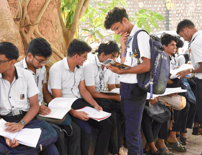 ದ್ವಿತೀಯ ಪಿಯುಸಿ ಪರೀಕ್ಷಾ ಕೇಂದ್ರಗಳ ಸುತ್ತ ನಿಷೇಧಾಜ್ಞೆ