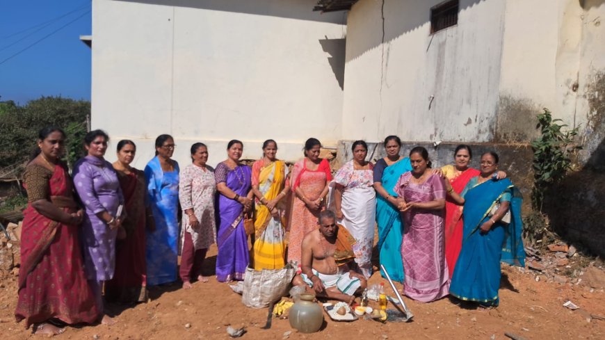 ವಿರಾಜಪೇಟೆ:ಕೊಡಗು ಮಹಿಳಾ ಸಹಕಾರ ಸಂಘದಲ್ಲಿ ಹೈಟೆಕ್ ಶೌಚಾಲಯದ ನಿರ್ಮಾಣ ಕಾಮಗಾರಿಗೆ ಭೂಮಿ ಪೂಜೆ