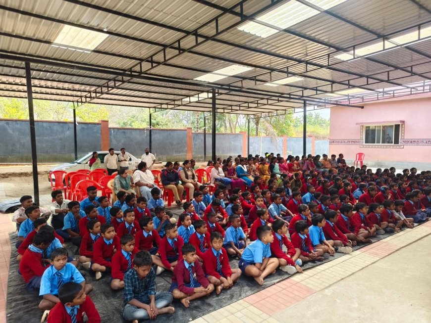 ಬಸವನಹಳ್ಳಿ ಹಾಡಿ ನಿವಾಸಿಗಳಿಗೆ  ವಾಲ್ಮೀಕಿ ಆಶ್ರಮ ಶಾಲೆಯ ವಿದ್ಯಾರ್ಥಿಗಳಿಗೆ ಕಾನೂನು‌ ಅರಿವು ಕಾರ್ಯಕ್ರಮ