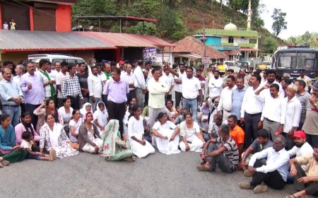 ಬೆಟ್ಟತೂರು ಗ್ರಾಮದಲ್ಲಿ ಕಾಡಾನೆ ದಾಳಿಗೆ ಮೃತಪಟ್ಟ  ವಿದ್ಯಾರ್ಥಿನಿಗೆ ನ್ಯಾಯ ಒದಗಿಸಿಕೊಡುವಂತೆ ಆಗ್ರಹಿಸಿ ರಸ್ತೆ ತಡೆದು ಪ್ರತಿಭಟನೆ