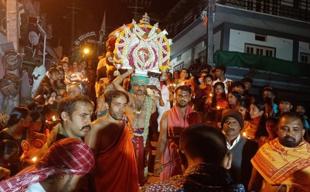 ವಿರಾಜಪೇಟೆ: ಶ್ರೀಮಲೆ ಮಹಾದೇಶ್ವರ ದೇವರ ವಾರ್ಷಿಕ ಉತ್ಸವ ಅಂಗವಾಗಿ ಮೆರವಣಿಗೆ