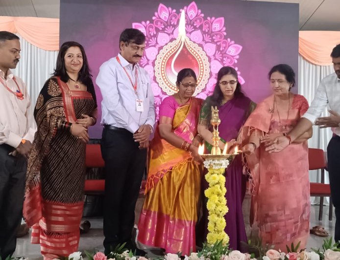 ರೆಡ್‍ಕ್ರಾಸ್ ಸಂಸ್ಥೆಯಿಂದ ಕ್ಯಾನ್ಸರ್ ತಪಾಸಣಾ ಶಿಬಿರ ಹಾಗೂ ಅರಿವು ಕಾರ್ಯಕ್ರಮ ಮಹಿಳೆಯರು ಆರೋಗ್ಯ ಕಡೆ ಗಮನಹರಿಸಿ: ಆರ್.ಐಶ್ವರ್ಯ