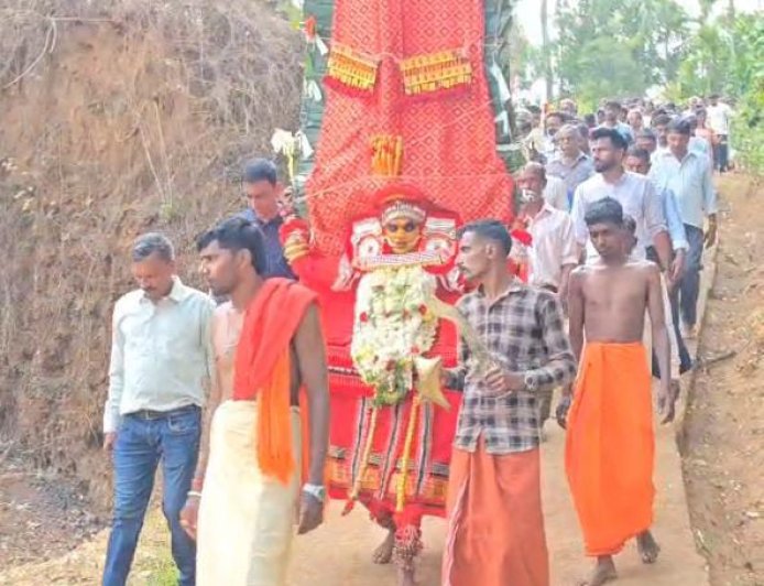 ಶ್ರದ್ಧಾಭಕ್ತಿಯಿಂದ ಜರುಗಿದ ಕೊಳಕೇರಿ ಬೊಮ್ಮಂಜಿಕೇರಿ ಭದ್ರಕಾಳಿ ದೇವರ ಉತ್ಸವ