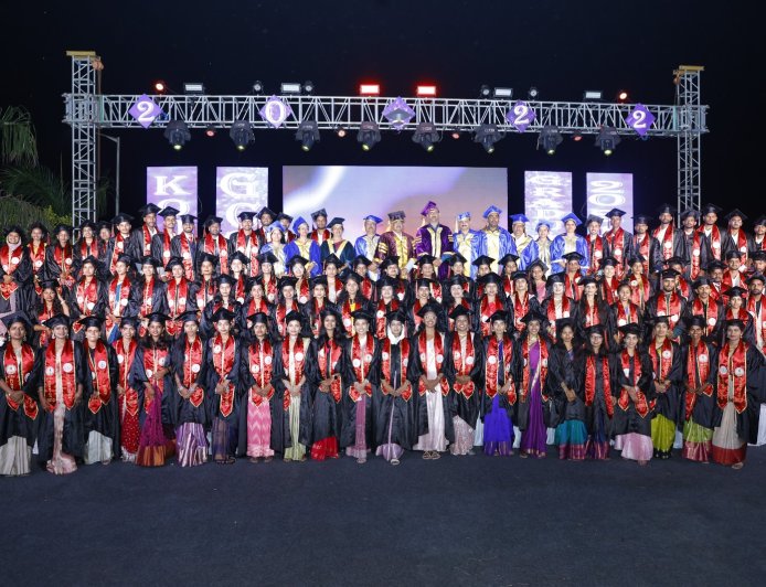 ನರ್ಸಿಂಗ್ ವಿದ್ಯಾರ್ಥಿಗಳಿಗೆ ಪದವಿ ಪ್ರದಾನ ಸಮಾರಂಭ
