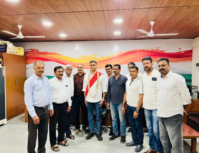 ಅಮ್ಮತ್ತಿ ಕೊಡವ ಸಮಾಜದ ವತಿಯಿಂದ  ಶಾಸಕ ಎಎಸ್ ಪೊನ್ನಣ್ಣ ರವರಿಗೆ ಸನ್ಮಾನ