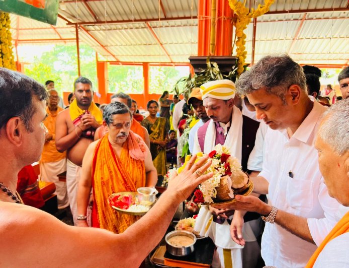 ಕರಡಿಗೋಡು; ಶ್ರೀ ಬಸವೇಶ್ವರ ವಾರ್ಷಿಕ ಉತ್ಸವದಲ್ಲಿ ಭಾಗವಹಿಸಿದ ಶಾಸಕ ಎಎಸ್ ಪೊನ್ನಣ್ಣ