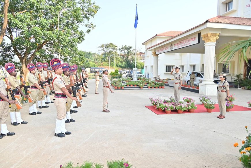 ದಕ್ಷಿಣ ವಲಯದ ಆರಕ್ಷಕ ಮಹಾ ನಿರೀಕ್ಷಕರಾದ ಡಾ. ಎಂ.ಬಿ.ಬೋರಲಿಂಗಯ್ಯ ಅವರು ಜಿಲ್ಲಾ ಪೊಲೀಸ್ ಕಚೇರಿಗೆ ಭೇಟಿ