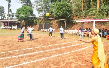 ಚೆಟ್ಟಳ್ಳಿಯಲ್ಲಿ ಜೋಮಾಲೆ ಕೊಡವ ಪೊಮ್ಮಕ್ಕಡ ಕೂಟದಿಂದ ಅಂತರ ಕೊಡವ ಪೊ್ಮ್ಮಕ್ಕಡ ಥ್ರೋಬಾಲ್ ಪಂದ್ಯಾಟ;  ಮಹಿಳೆಯರಿಗಾಗಿನ ಕ್ರೀಡಾಪಂದ್ಯಾವಳಿಗಳು ಭಾಂಧವ್ಯ ವೖದ್ದಿಗೆ ಸಹಕಾರಿ; ವೀಣಾ ಅಚ್ಚಯ್ಯ