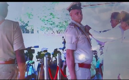 ಮುಖ್ಯಮಂತ್ರಿಗಳ ಪದಕ ಸ್ವೀಕರಿಸಿದ ಕುಪ್ಪೋಡಂಡ ಎ. ರಫೀಕ್