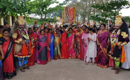 ಶನಿವಾರಸಂತೆ:- ಮಹಿಳಾ ದಿನಾಚರಣೆ ಹಾಗೂ ಶಿವಕುಮಾರ ಸ್ವಾಮೀಜಿ ಜಯಂತಿ ಅಂಗವಾಗಿ ಪಟ್ಟಣದಲ್ಲಿ ವಿಜೃಂಭಣೆಯ ಮೆರವಣಿಗೆ