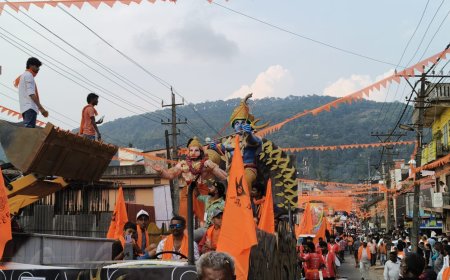 ವಿರಾಜಪೇಟೆ: ಹನುಮ ಜಯಂತಿ ಪ್ರಯುಕ್ತ ವಿಜೃಂಭಣೆಯ  ಶೋಭಾಯಾತ್ರೆ