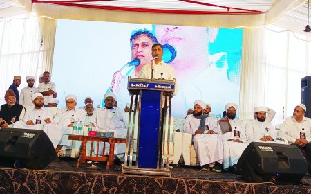 ಇತಿಹಾಸ ಪ್ರಸಿದ್ಧ ಎಮ್ಮೆಮಾಡು ಮಖಾಂ ಉರೂಸ್ ಸಾರ್ವಜನಿಕ ಸೌಹಾರ್ದ ಸಮ್ಮೇಳನ;  ಧರ್ಮಗಳ ಆಚರಣೆಯಿಂದ ಸಮಾಜದಲ್ಲಿ ಶಾಂತಿ, ಸಾಮರಸ್ಯ ನೆಲೆಸಲು ಸಾಧ್ಯ; ಶಾಸಕ ಎ.ಎಸ್.ಪೊನ್ನಣ್ಣ