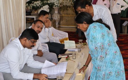 ಸೋಮವಾರಪೇಟೆಯಲ್ಲಿ ಪರಿಶಿಷ್ಟರ ಕುಂದುಕೊರತೆ ಸಭೆ; ಪರಿಶಿಷ್ಟರು ಸೇರಿದಂತೆ ಎಲ್ಲಾ ಜನರ ಶ್ರೇಯೋಭಿವೃದ್ಧಿಗೆ ಅಧಿಕಾರಿಗಳು ಇಚ್ಚಾಶಕ್ತಿಯಿಂದ ಕರ್ತವ್ಯ ನಿರ್ವಹಿಸಿ: ಸೋಮಶೇಖರ್