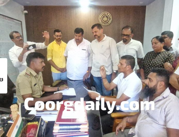 ಶರಣ್ಯ ನಾಪತ್ತೆ ಪ್ರಕರಣದಲ್ಲಿ ಕಾಣದ ಕೈಗಳ ಕೈವಾಡ ಆರೋಪ; ಸೂಕ್ತ ತನಿಖೆ ನಡೆಸಿ ಕ್ರಮ ಕೈಗೊಳ್ಳುವಂತೆ ಬಿಜೆಪಿ ಗ್ರಾಮಾಂತರ ಮಂಡಲದಿಂದ ನಾಪೋಕ್ಲು ಠಾಣೆಯಲ್ಲಿ ದೂರು