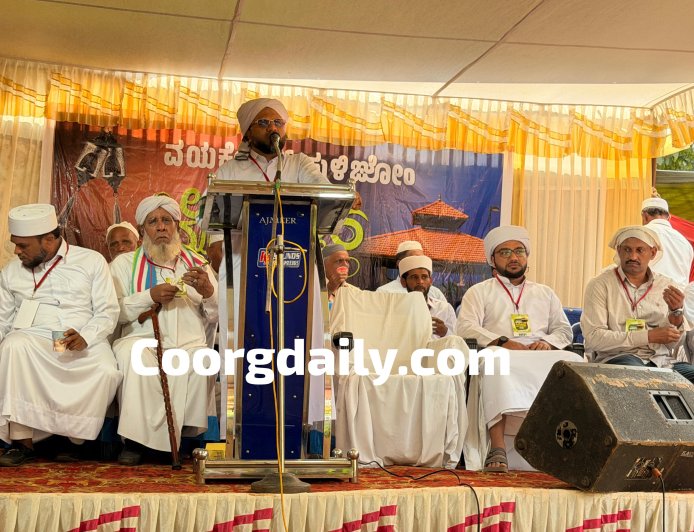 ಸಂಭ್ರಮದಿಂದ ಜರುಗಿದ ಕಕ್ಕಬ್ಬೆ ಬಳಿಯ ವಯಕೋಲ್ ಪುಳಿಙೋಂ ಉರೂಸ್