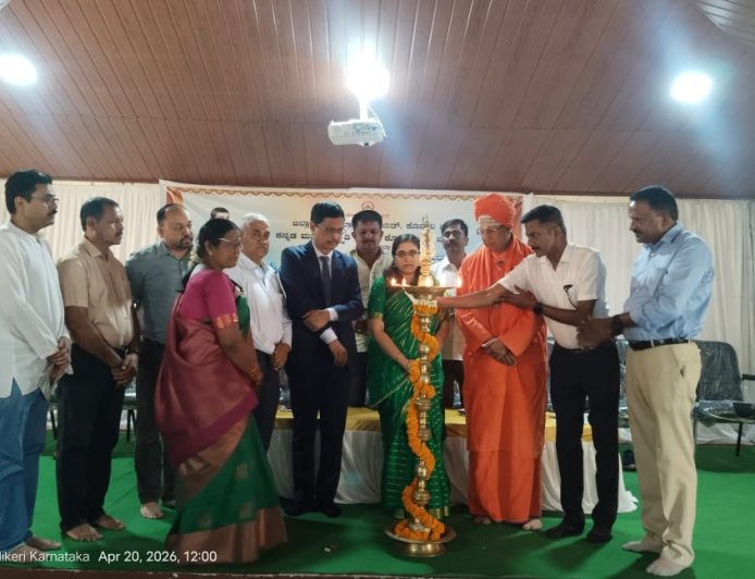 ಸಾಂಸ್ಕೃತಿಕ ನಾಯಕ‌ ಬಸವಣ್ಣ ಅವರ ತತ್ವ ಮತ್ತು ಆದರ್ಶಗಳನ್ನು ಅಳವಡಿಸಿ ಕೊಂಡಲ್ಲಿ‌ ಸಮಾಜದಲ್ಲಿ ಶಾಂತಿ, ಸಹನೆ ಮತ್ತು ಸಹಬಾಳ್ವೆ ಬೆಳೆಯುತ್ತದೆ; ಕಲ್ಲುಮಠದ ಶ್ರೀ ಮಹಾಂತ ಸ್ವಾಮೀಜಿ