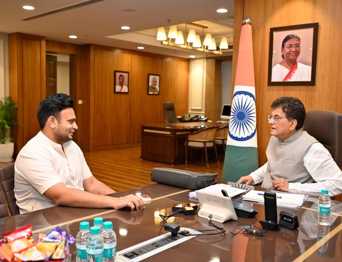 ತಂಬಾಕು ಹರಾಜು ಕಾರ್ಯ ವಿಧಾನ ಸುಧಾರಣೆಗೆ ಸಂಸದರ ಆಗ್ರಹ;  ಕೊಡಗು ಕಾಫಿ ಮಂಡಳಿ ಸಮಸ್ಯೆ ನಿವಾರಣೆಗೆ  ಕೇಂದ್ರ ಸಚಿವ ಪಿಯೂಷ್‌ ಭೇಟಿ ಮಾಡಿ ಮನವಿ ಸಲ್ಲಿಸಿದ ಯುದವೀರ್‌ ಒಡೆಯರ್‌