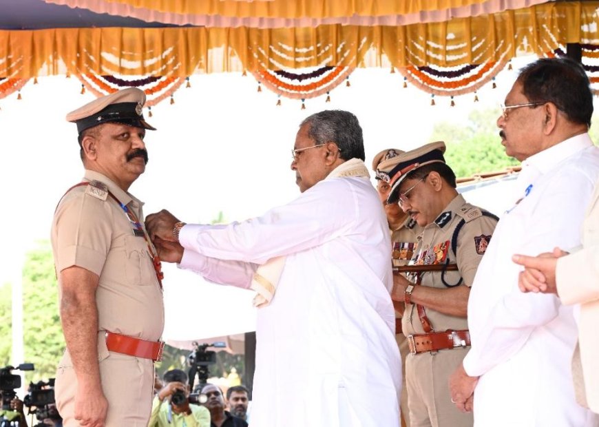 ಮುಖ್ಯಮಂತ್ರಿ ಚಿನ್ನದ ಪದಕ ಪಡೆದುಕೊಂಡ ಗೋಣಿಕೊಪ್ಪಲು ವೃತ್ತದ ಪೊಲೀಸ್ ಇನ್ಸ್ಪೆಕ್ಟರ್   ಶಿವರಾಜ್ ಆರ್ ಮುಧೋಳ್