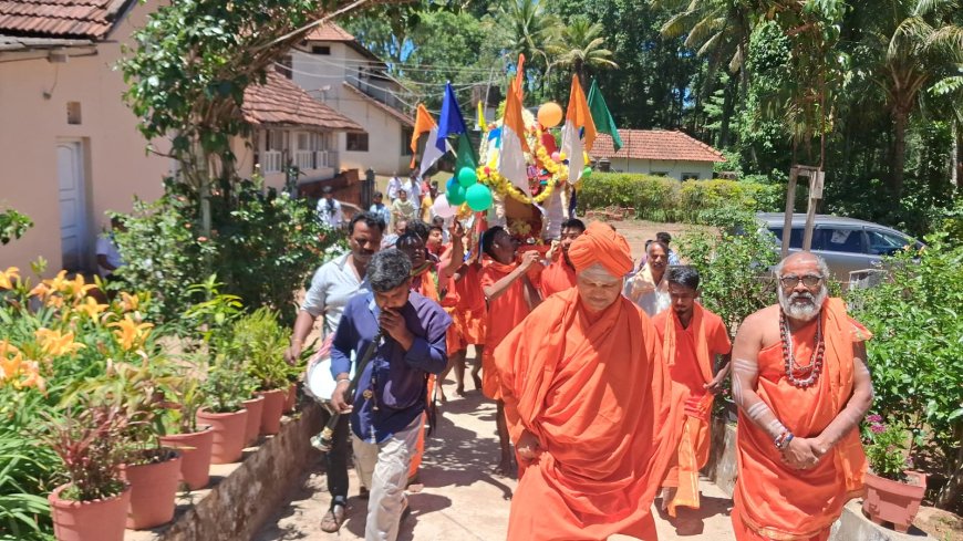 ರಂಗಸಮುದ್ರ ಗ್ರಾಮದಲ್ಲಿ  ಜೋಡಿ ಬಸವೇಶ್ವರ ದೇವರ ವಾರ್ಷಿಕ ಪೂಜೋತ್ಸವ; ಬರಿಗಾಲಲ್ಲಿ ಕೆಂಡ ಕೊಂಡ ಹಾಯ್ದ ಭಕ್ತರು