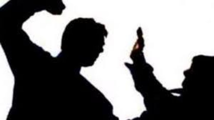 ಪಾಲಿಬೆಟ್ಟ;ಕುಡಿದ ಮತ್ತಿನಲ್ಲಿ ಪೊಲೀಸ್ ಮೇಲೆ ಹಲ್ಲೆ