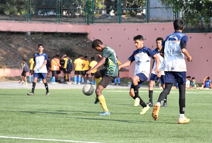 ಕೂಡಿಗೆ : ಕೊಡಗು ಸೈನಿಕ ಶಾಲೆ ಕೊಡಗಿನಲ್ಲಿ ಕೊಡಗಿಯನ್ ಫುಟ್ಬಾಲ್ ಕ್ರೀಡಾಕೂಟ ಮುಕ್ತಾಯ ; ಕ್ರೀಡಾ ಮನೋಭಾವ,ಪ್ರಾಮಾಣಿಕ ಆಟದಿಂದ ಕ್ರೀಡಾ ಮೌಲ್ಯಗಳನ್ನು ಎತ್ತಿಹಿಡಿಯಬೇಕು : ಕರ್ನಲ್ ಅಮರ್ ಜೀತ್ ಸಿಂಗ್