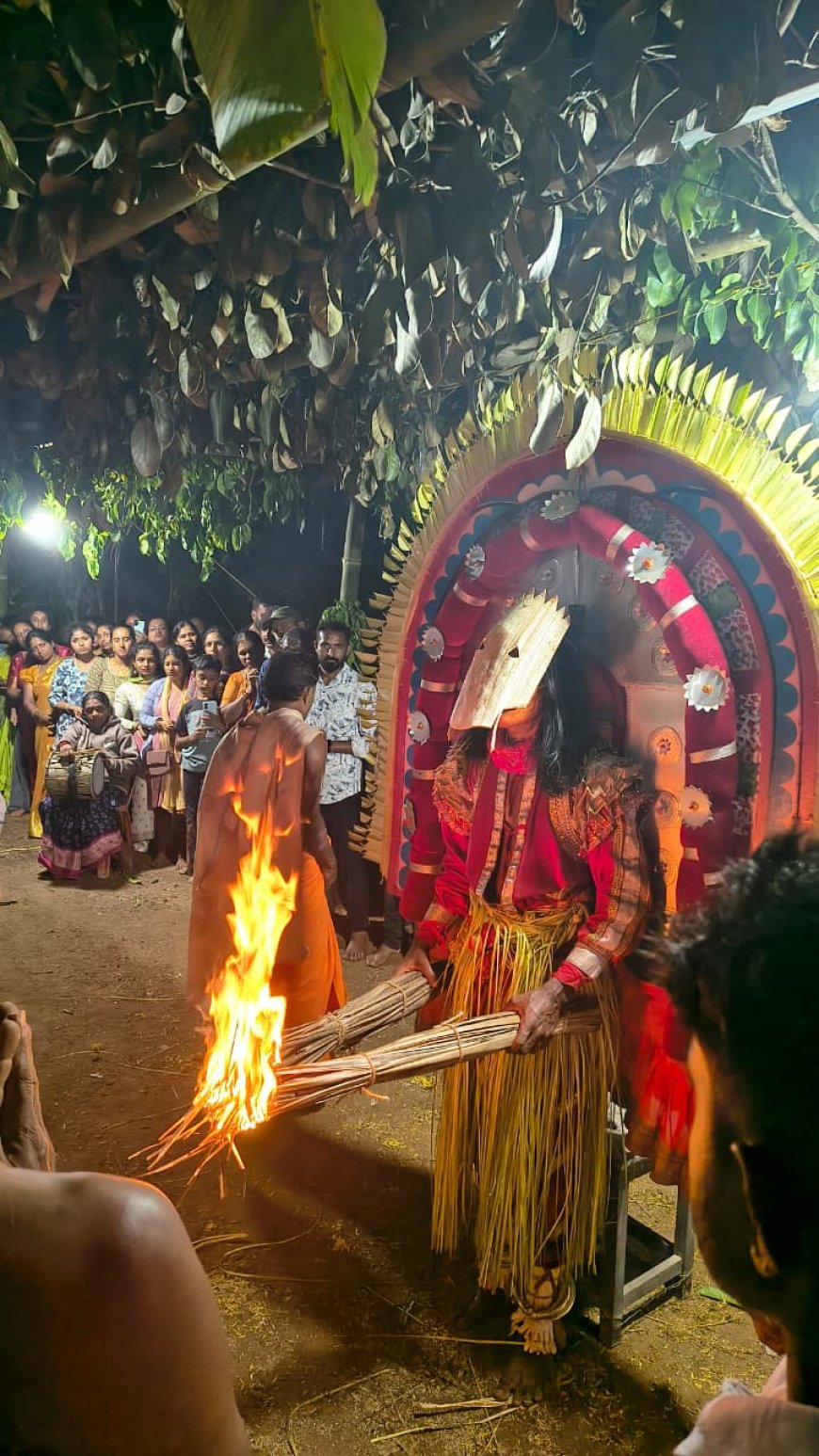 ಬೆಟ್ಟತ್ತೂರು ಗ್ರಾಮದ ಕೊಂಪುಳಿ ಮನೆಯಲ್ಲಿ ಅದ್ಧೂರಿಯಾಗಿ ನಡೆದ "ಧರ್ಮ ದೈವಗಳ" ಆರಾಧನೆ