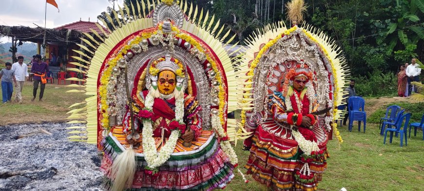 ಕೆದಮುಳ್ಳೂರು;ಯಶಸ್ವಿಯಾಗಿ ನಡೆದ ಕುಲ್ಲಚೆಟ್ಟಿ ಕುಟುಂಬಸ್ಥರ ಹರಿಸೇವೆ ಹಾಗೂ 101 ಕೋಲ ಎರಡು ದಿನಗಳ ಧಾರ್ಮಿಕ ವಿಧಿವಿಧಾನ ಕಾರ್ಯ