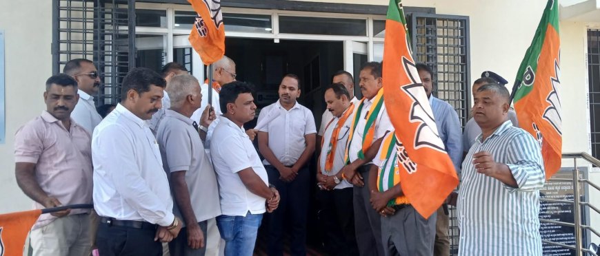 ಸ್ಥಳೀಯ ಸಂಸ್ಥೆಗಳ ಚುನಾವಣೆ ನಡೆಸಲು ಆಗ್ರಹಿಸಿ ಮಡಿಕೇರಿಯಲ್ಲಿ ಬಿಜೆಪಿ‌ ಪ್ರತಿಭಟನೆ