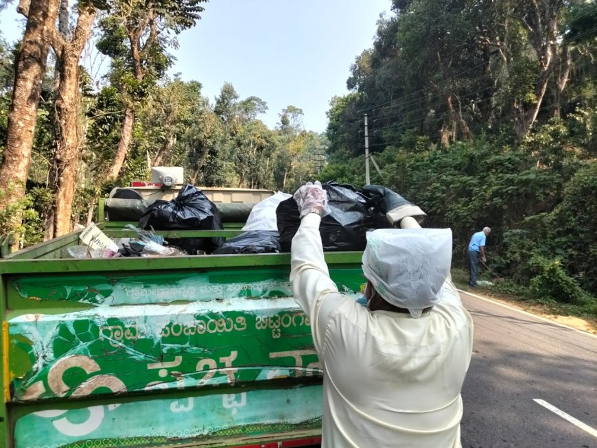 ಅಂಬಟ್ಟಿ ವಿಜಯ ವಿಘ್ನೇಶ್ವರ ಸೇವಾ ಸಮಿತಿ ವತಿಯಿಂದ ಅಂಬಟ್ಟಿ ಗ್ರಾಮದಲ್ಲಿ ಸ್ವಚ್ಛತಾ ಕಾರ್ಯ
