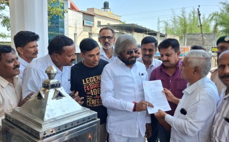 ಕುಶಾಲನಗರ : ವೀರಶೈವ ಮಹಾಸಭಾದ ರಾಷ್ಟ್ರೀಯ ಅಧ್ಯಕ್ಷ ಈಶ್ವರ ಖಂಡ್ರೆಗೆ ಸ್ವಾಗತ ; ರಾಜರ ಗದ್ದುಗೆ, ಕೋಟೆ ಅರಮನೆ ಸಂರಕ್ಷಣೆಗೆ ಸಚಿವರಿಗೆ ಮನವಿ ಪತ್ರ