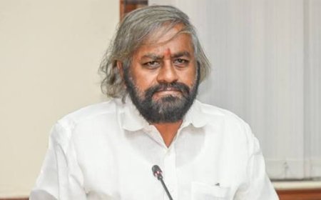ಆನೆಗಳ ಸ್ನಾನ 100 ಅಡಿ ದೂರದಲ್ಲಿ ನಿಂತು ನೋಡಲಷ್ಟೇ ಅವಕಾಶ: ಈಶ್ವರ ಖಂಡ್ರೆ