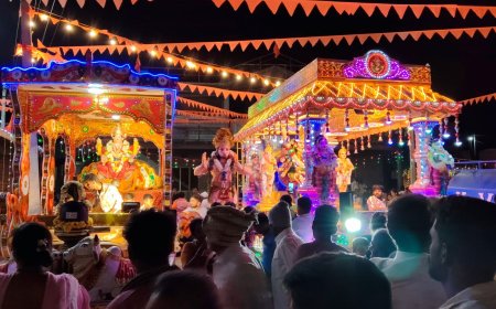 ತೊರೆನೂರು ಗ್ರಾಮದಲ್ಲಿ ಗ್ರಾಮದೇವತೆ ವಾರ್ಷಿಕ ಹಬ್ಬ, ಜಾತ್ರೋತ್ಸವ:ಗಮನ ಸೆಳೆದ ಉತ್ಸವ ಮಂಟಪಗಳು