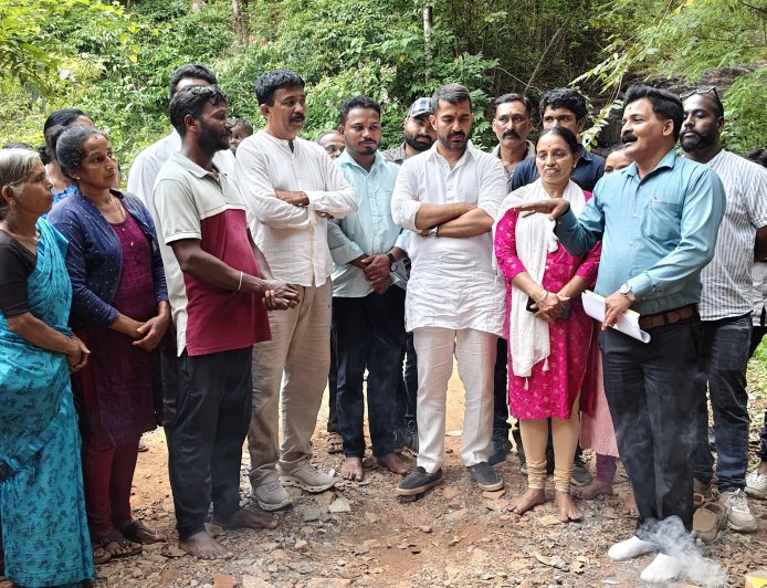 2ನೇ ಮೊಣ್ಣಂಗೇರಿಯಲ್ಲಿ ರಸ್ತೆ ಅಭಿವೃದ್ಧಿಗೆ ಡಾ ಮಂತರ್ ಗೌಡ ರವರಿಂದ 35 ಲಕ್ಷ ರೂಗಳ ಅನುದಾನ