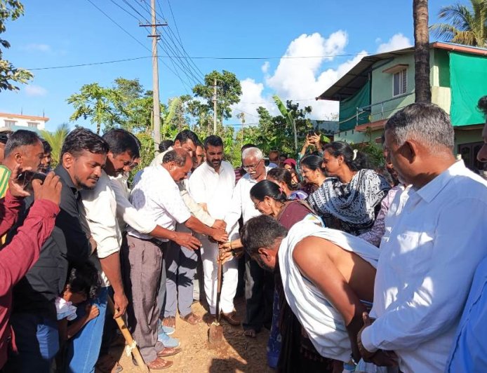 ಶನಿವಾರಸಂತೆ;ವಿವಿಧೆಡೆ ಶಾಸಕರಿಂದ ಕಾಂಕ್ರೀಟ್ ರಸ್ತೆ  ಕಾಮಗಾರಿಗೆ ಭೂಮಿಪೂಜೆ