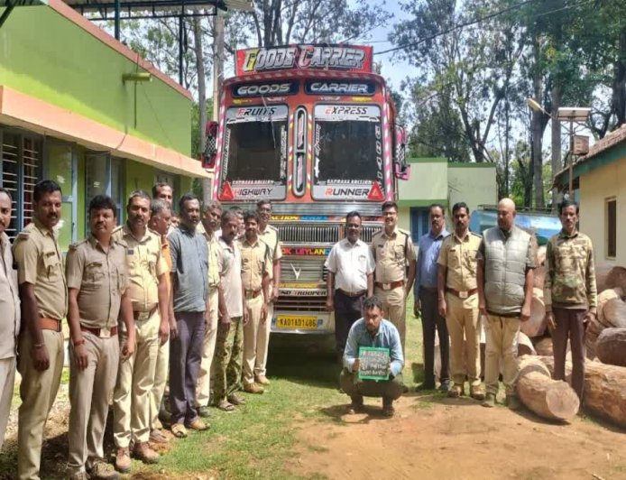 ಕೊಡಗಿನಿಂದ  ಕಳ್ಳ ಸಾಗಾಟ ಮಾಡುತಿದ್ದ 28 ಲಕ್ಷ ರೂ ಮೌಲ್ಯದ  ಬೀಟಿ ಮರ ಸಹಿತ ಲಾರಿ ವಶಪಡಿಸಿಕೊಂಡ ಅರಣ್ಯ ಇಲಾಖೆ