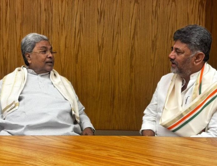 ಸಿ.ಎಂ ಸ್ಥಾನಕ್ಕೆ ಸಿದ್ದರಾಮಯ್ಯ ರಾಜೀನಾಮೆ ನೀಡುವೆ ಸಾಧ್ಯತೆ;  ಶುಕ್ರವಾರ ಸಿ.ಎಂ ಸ್ಥಾನಕ್ಕೆ ರಾಜೀನಾಮೆ!