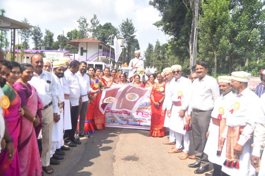 ಮರಗೋಡು ಗ್ರಾಮದಲ್ಲಿ ಅರೆಭಾಷೆ ಗ್ರಾಮೋತ್ಸವ ; ಅರೆಭಾಷೆ ಕಲಿಕೆ ಮತ್ತು ಅಭಿವೃದ್ಧಿಗೆ ಮತ್ತಷ್ಟು ಶ್ರಮಿಸಿ: ಡಾ.ಮಂತರ್ ಗೌಡ