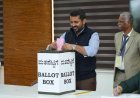 ವಿಧಾನ ಪರಿಷತ್ ಚುನಾವಣೆ: ಮತ ಚಲಾಯಿಸಿದ ಶಾಸಕ ಡಾ. ಮಂತರ್ ಗೌಡ
