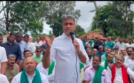 ಅರಣ್ಯ ಇಲಾಖೆ ವಿರುದ್ಧ ರೈತ ಸಂಘದಿಂದ ಪ್ರತಿಭಟನೆ : ಪ್ರತಿಭಟನಾ ಸ್ಥಳಕ್ಕೆ ಭೇಟಿ ನೀಡಿದ ಶಾಸಕ ಎ.ಎಸ್ ಪೊನ್ನಣ್ಣ