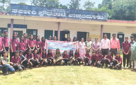 ಮಕ್ಕಂದೂರು ಪ್ರೌಢಶಾಲಾ ಮಕ್ಕಳಿಗೆ ಮಲೇರಿಯಾ ಹಾಗೂ ಸಾಂಕ್ರಾಮಿಕ ರೋಗಗಳ  ಕುರಿತು ಅರಿವು  ಕಾರ್ಯಕ್ರಮ