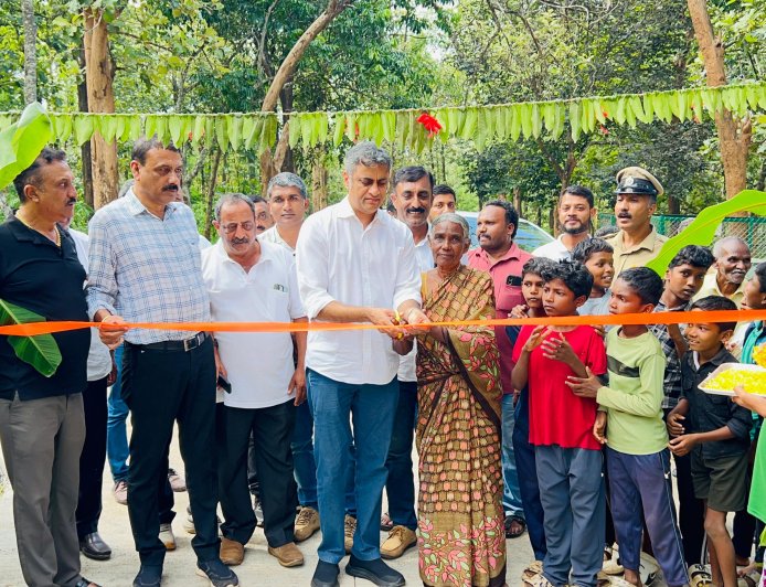 ಕೆ.ಬಾಡಗ ಗ್ರಾಮದಲ್ಲಿ 47 ಲಕ್ಷ ರೂ. ವೆಚ್ಚದ ರಸ್ತೆ ಕಾಮಗಾರಿ ಲೋಕಾರ್ಪಣೆಗೊಳಿಸಿದ ಶಾಸಕ ಎಎಸ್ ಪೊನ್ನಣ್ಣ