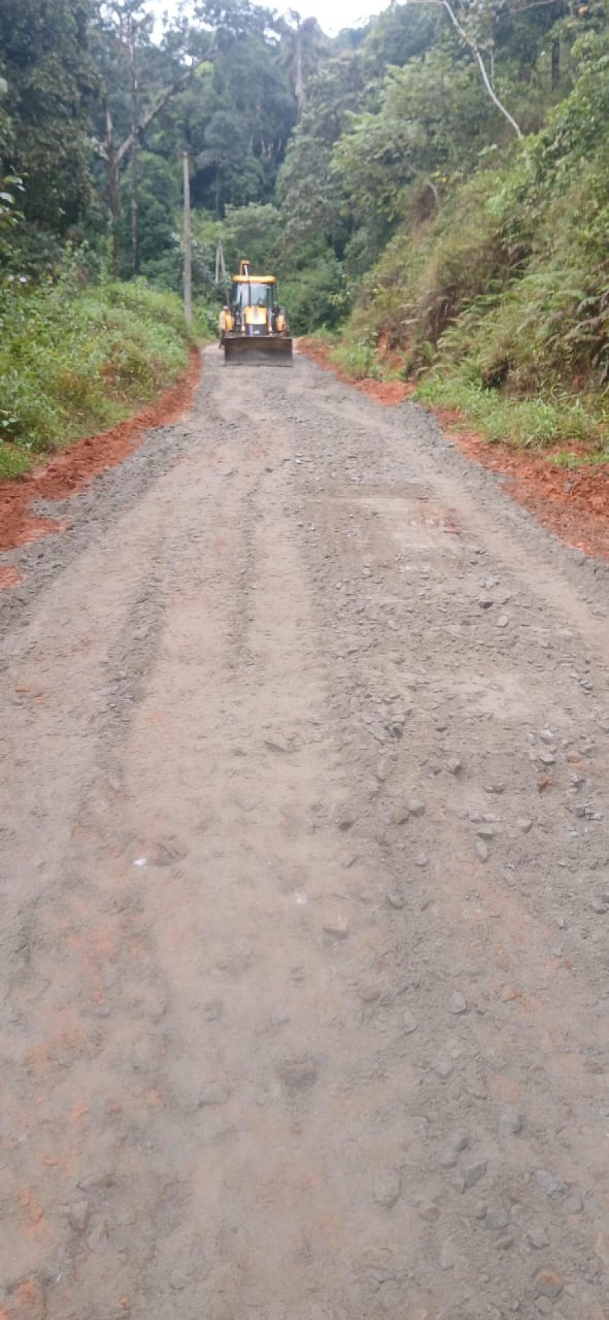 ಕಾಲೂರು ಮಾಂದಲಪಟ್ಟಿ ರಸ್ತೆ ದುರಸ್ತಿ ಕಾರ್ಯ ಆರಂಭ