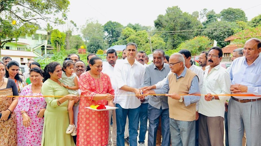 ವಿರಾಜಪೇಟೆ ಕೀರ್ತಿ ಬಡಾವಣೆಯಲ್ಲಿ 20 ಲಕ್ಷ ರೂ. ವೆಚ್ಚದ ಕಾಂಕ್ರೀಟ್ ರಸ್ತೆ ಉದ್ಘಾಟನೆ