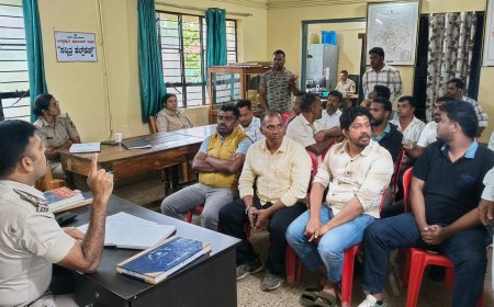 ಟಿಂಬರ್ ಯೂನಿಯನ್ ಸದಸ್ಯರೊಂದಿಗೆ ಸಿದ್ದಾಪುರ ದಲ್ಲಿ ಪೊಲೀಸ್ ಸಭೆ : ಜಿಲ್ಲಾಡಳಿತದ ಆದೇಶ ಪಾಲನೆಗೆ ಸೂಚನೆ