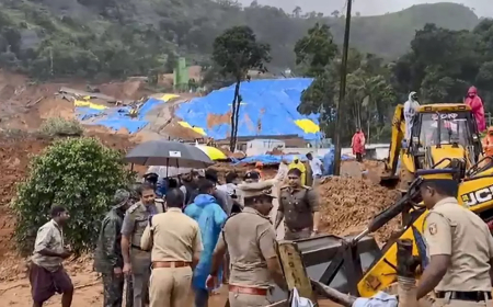 ವಯನಾಡು ಭೂಕುಸಿತ: 2 ಮೃತ್ಯು, 10 ಮಂದಿ ಅವಶೇಷಗಳಡಿ ಸಿಲುಕಿರುವ ಶಂಕೆ