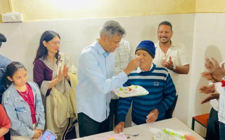 ಮರ್ಸಿ ಹೋಮ್' ಹಾಗೂ ಪುರುಷರ ಸ್ನೇಹ ಭವನ್ ವೃದ್ಧಾಶ್ರಮದಲ್ಲಿ ಶಾಸಕ ಎಎಸ್ ಪೊನ್ನಣ್ಣ ಅವರ ಹುಟ್ಟು ಹಬ್ಬಾಚರಣೆ